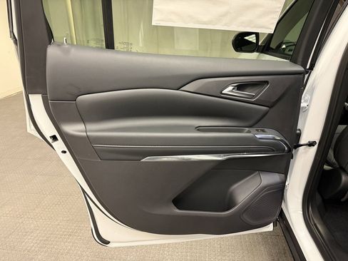 New 2026 Chevrolet Traverse LT w/ LPO, Floor Liner Package image 23