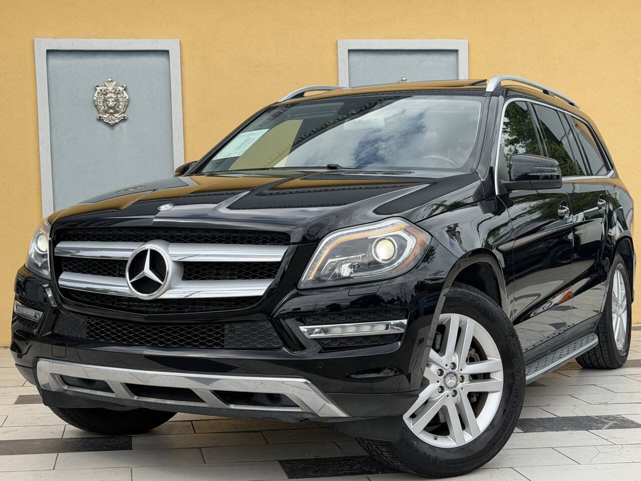 Used 2013 Mercedes-Benz GL 320 BlueTEC 4MATIC image 3