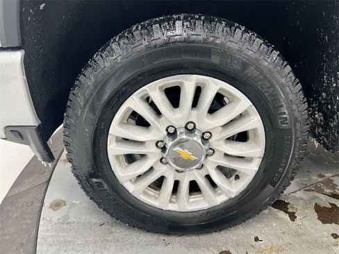Used 2023 Chevrolet Silverado 2500 High Country image 26