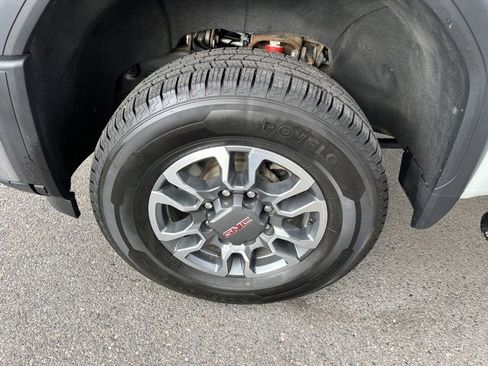 Used 2024 GMC Sierra 3500 SLE w/ SLE Convenience Package image 19