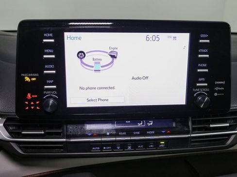 Used 2021 Toyota Sienna LE image 19