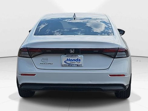 Used 2023 Honda Accord EX image 7