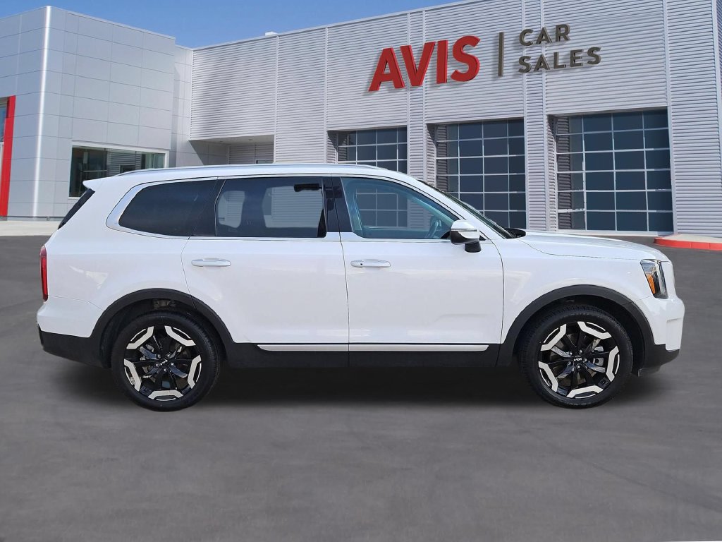 Used 2025 Kia Telluride S AWD/4WD image 5