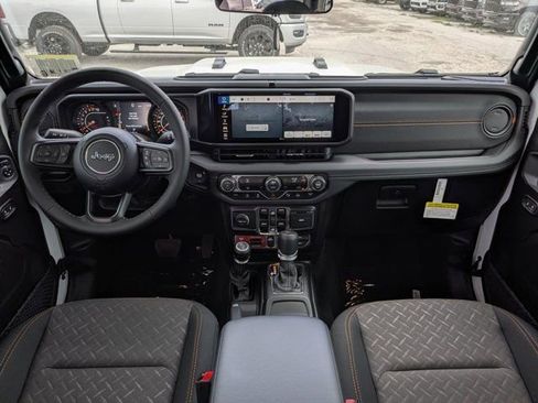 New 2026 Jeep Gladiator Mojave w/ Safety Group image 15