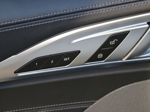 Used 2022 BMW M850i xDrive Coupe image 18