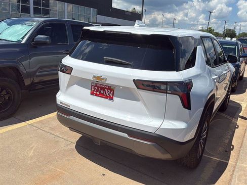 Used 2025 Chevrolet Equinox LT FWD image 10