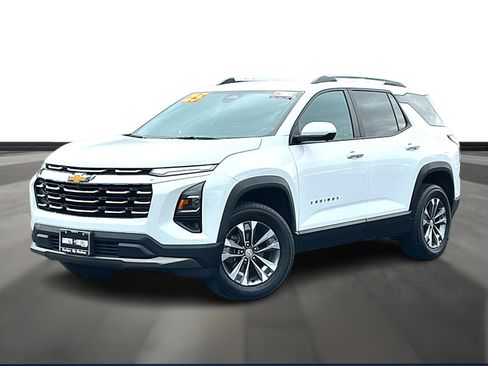 Used 2025 Chevrolet Equinox LT w/ Convenience Package II FWD image 1