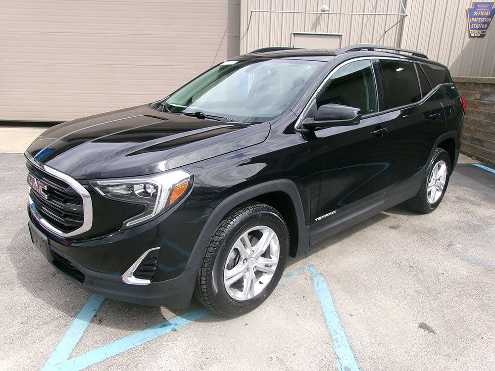 Used 2018 GMC Terrain SLE w/ Driver Convenience Package AWD/4WD image 1