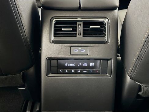 New 2025 MAZDA CX-70 3.3 Turbo w/ Premium Package image 14