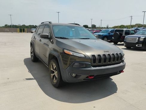 Used 2015 Jeep Cherokee Trailhawk w/ Comfort/Convenience Group AWD/4WD image 1