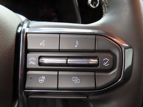 Used 2025 GMC Canyon AT4 w/ Technology Plus Package image 49