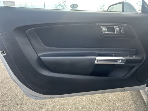 Used 2018 Ford Mustang GT image 15