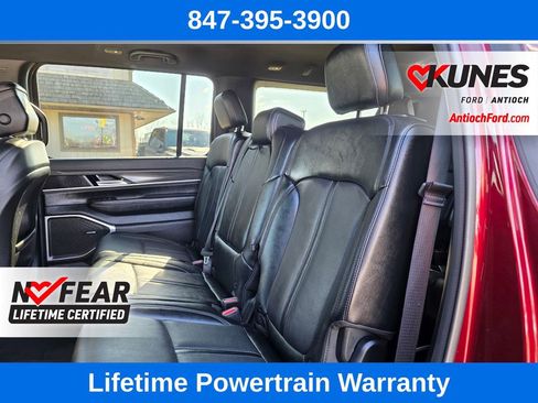 Used 2024 Jeep Wagoneer L Series II w/ Flexible Seating Group image 21