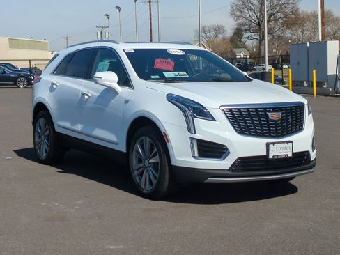 Certified 2024 Cadillac XT5 Premium Luxury image 2