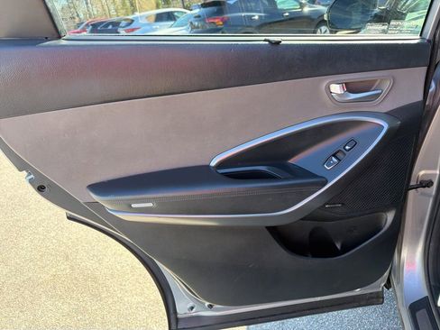 Used 2016 Hyundai Santa Fe SE w/ Option Group 03 image 23