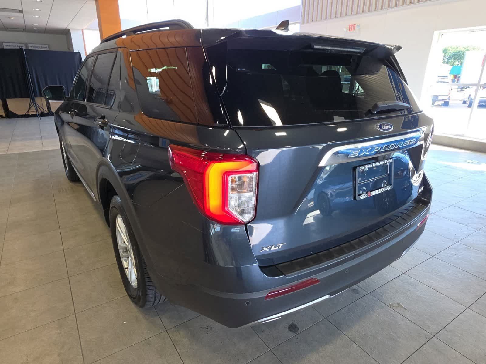 Used 2023 Ford Explorer XLT w/ Equipment Group 202A AWD/4WD image 9