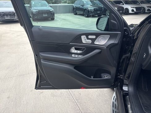 Used 2025 Mercedes-Benz GLE 450 4MATIC image 10