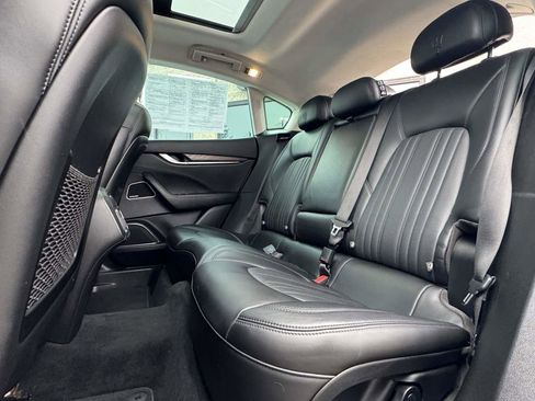 Used 2017 Maserati Levante w/ Luxury Package image 36