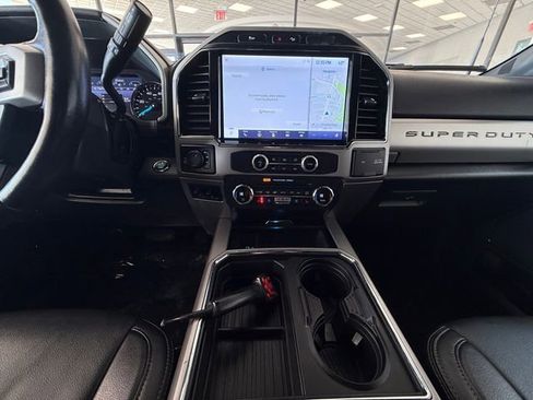 Used 2022 Ford F350 Lariat w/ Black Appearance Package image 15