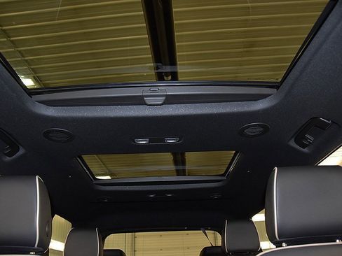 Used 2023 Chevrolet Traverse Premier w/ LPO, Floor Liner Package image 27