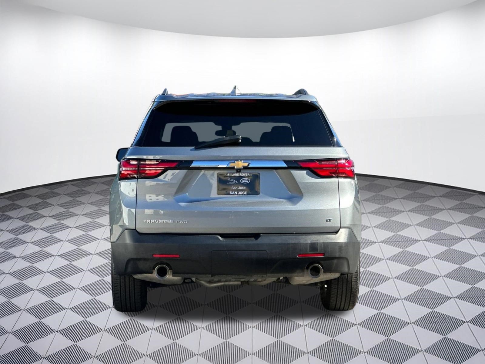 Used 2023 Chevrolet Traverse LT w/ LPO, Cargo Package AWD/4WD image 9