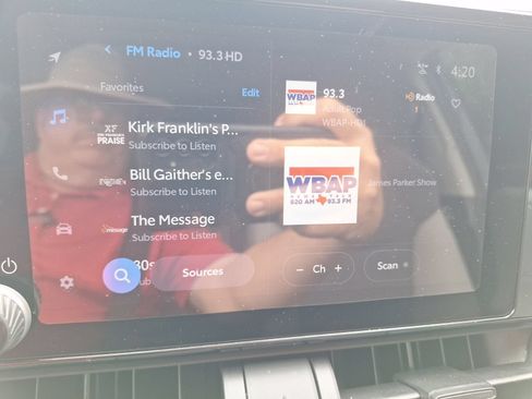 Used 2025 Toyota RAV4 XLE w/ Convenience Package FWD image 24