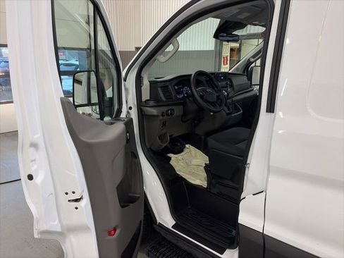 Used 2024 Ford Transit 250 Low Roof w/ Exterior Upgrade Package RWD image 11