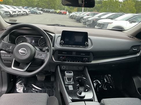 Used 2023 Nissan Rogue SV AWD/4WD image 11