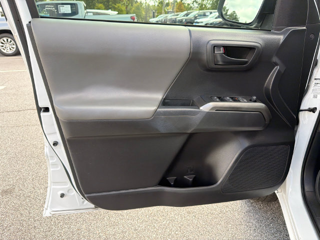 Used 2022 Toyota Tacoma SR5 w/ Technology Package RWD image 10