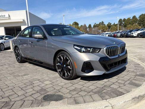 New 2026 BMW 530i w/ M Sport Package RWD image 7