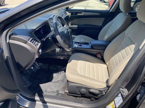 Used 2019 Ford Fusion S image 15