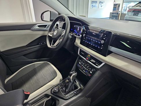 New 2025 Volkswagen Taos SE image 12