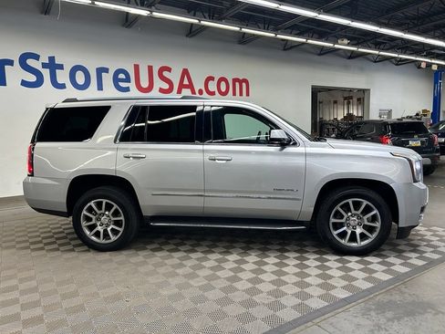 Used 2018 GMC Yukon Denali AWD/4WD image 11
