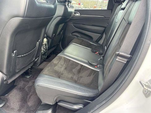 Certified 2019 Jeep Grand Cherokee Altitude image 9