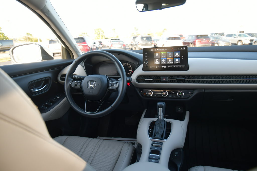 Used 2025 Honda HR-V EX-L image 24
