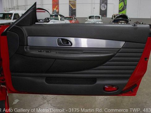 Used 2002 Ford Thunderbird Deluxe image 33