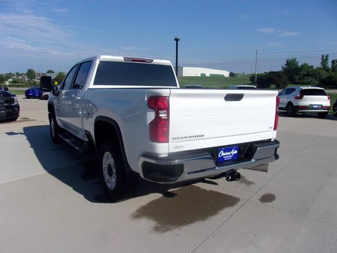 Used 2024 Chevrolet Silverado 2500 LT AWD/4WD image 6