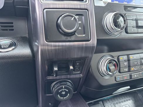 Used 2021 Ford F450 Limited w/ FX4 Off-Road Package image 33