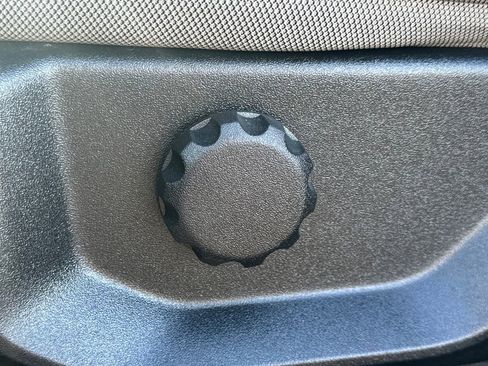 Used 2016 Ford F150 XLT w/ XTR Package image 27