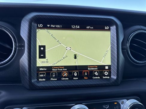 Used 2023 Jeep Wrangler Unlimited Sahara w/ Cold Weather Group AWD/4WD image 18