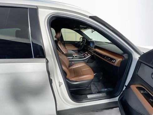 Used 2021 Lincoln Aviator Reserve w/ Equipment Group 201A image 29