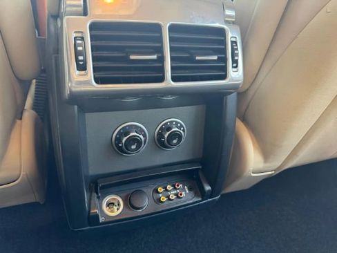 Used 2009 Land Rover Range Rover HSE image 7