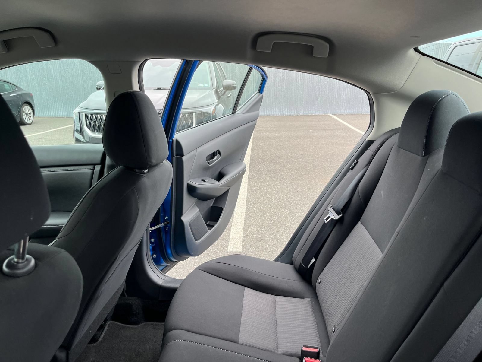 Used 2025 Nissan Sentra SV FWD image 37