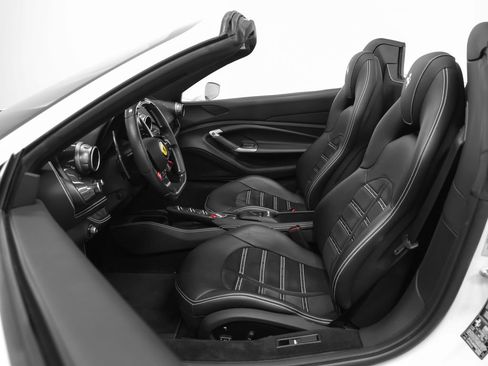 Certified 2022 Ferrari F8 Tributo RWD image 69