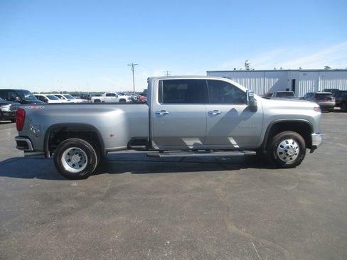 Used 2025 Chevrolet Silverado 3500 LTZ w/ LTZ Plus Package AWD/4WD image 5