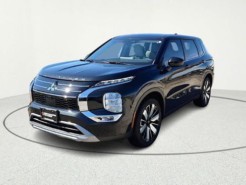 New 2026 Mitsubishi Outlander SE FWD image 1