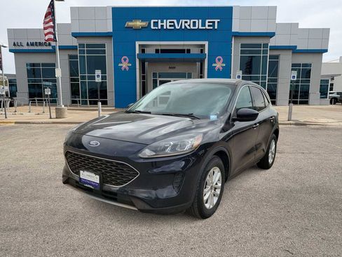 Used 2021 Ford Escape SE w/ Cold Weather Package image 1