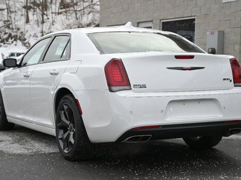Used 2023 Chrysler 300 S image 5