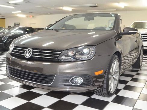 Used 2013 Volkswagen Eos Lux FWD image 5