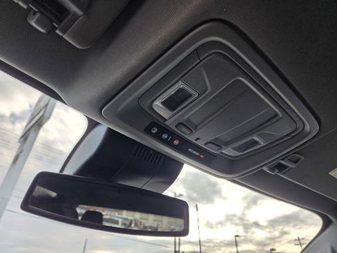 Used 2025 Chevrolet Silverado 2500 Custom w/ Custom Value Package image 20